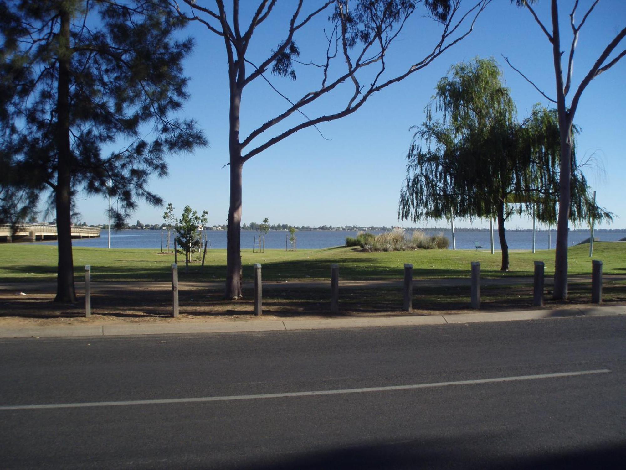 Lakeview Motel Yarrawonga Exterior photo